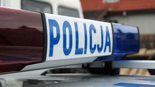 Na widok radiowozu zamieniły się miejscami. Obie były pijane