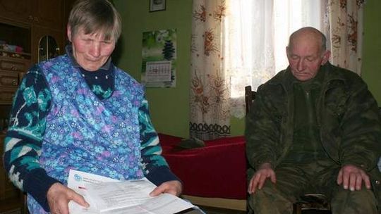 Naczelniczka poczty brała kredyty na mieszkańców. Nie mają za co żyć