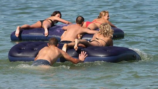 Nad jeziorami ma być bezpieczniej. Będzie więcej policjantów