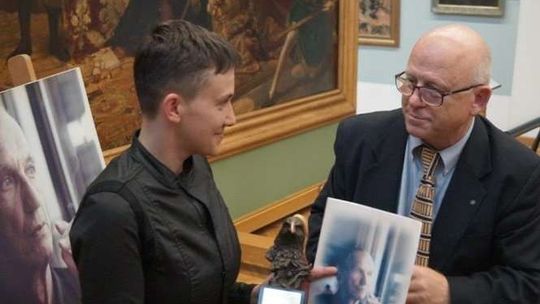 Nadia Sawczenko pisze historię prosząc Polaków o wybaczenie