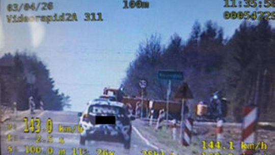 Skrajna brawura na drodze krajowej nr 48. Kierowca przekroczył prędkość o 93 km/h.
