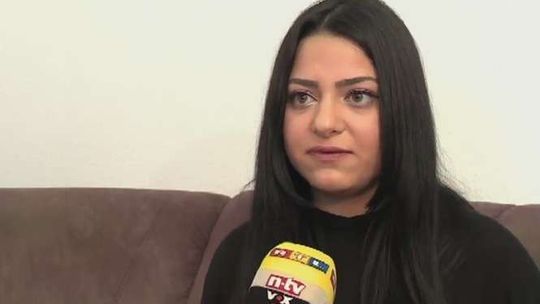 "Nagle mężczyźni zaczęli nas dotykać". Zuchwałe ataki na kobiety w Niemczech (wideo)