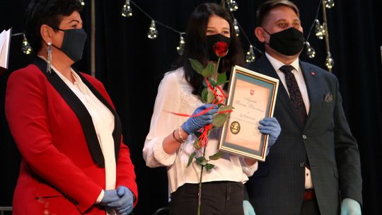 Nagrody artystyczne przyznane. Gala w maseczkach i rękawiczkach