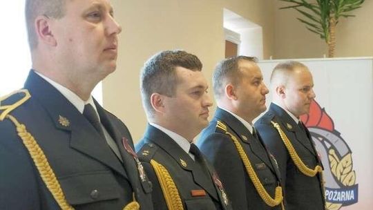 Nagrody dla strażaków za dzielność. "To był impuls, nie czułem strachu"