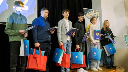 Nagrodzili młodych programistów. Finał wojewódzkiego konkursu