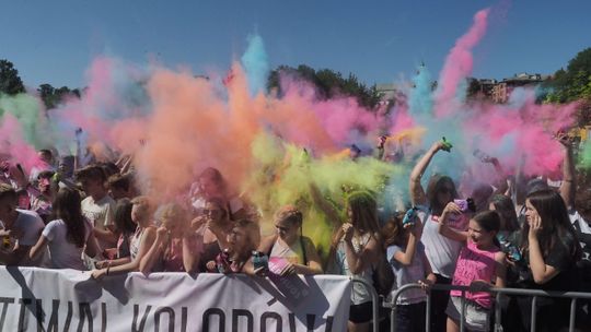 Najbardziej barwna impreza po raz kolejny w Lublinie. Festiwal Kolorów 2018 [zdjęcia]