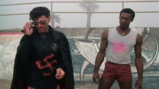 Najlepsze z najgorszych: "Nazistowscy surferzy muszą umrzeć"