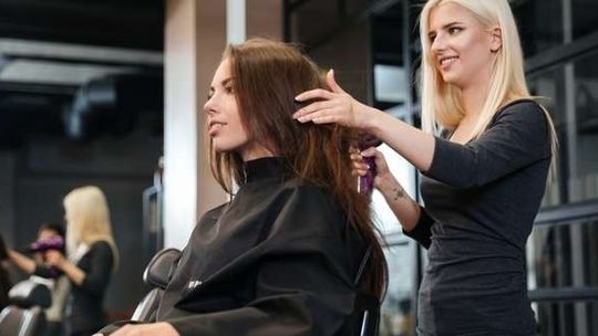 Najlepszy fryzjer i kosmetyczka w Lublinie? Wiemy, jak ich znaleźć!