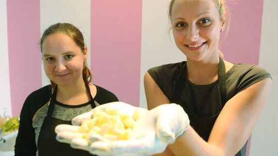 Najmniejsza fabryka słodyczy w Lublinie już działa