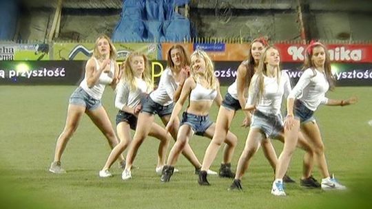 Najpiękniejsze fanki piłkarskiej jesieni w T-Mobile Ekstraklasie (wideo)