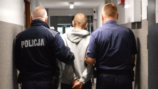 Najpierw kradzież samochodu, potem włamanie do sklepu