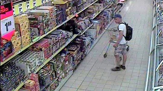 Nakradł w sklepie za tysiąc złotych. W oku kamer