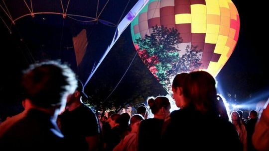 Nałęczów: Niesamowite widoki na niebie. Trwają zawody balonowe