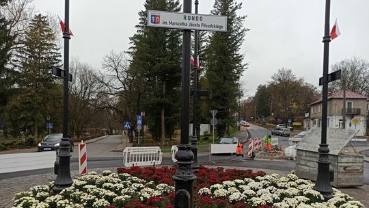 Nałęczów. Nowe rondo sprawia problemy kierowcom