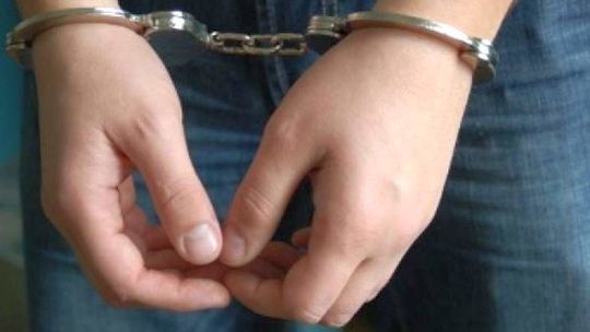 Napad na sklep budowlany. Uderzyli sprzedawczynię, chcieli pieniędzy