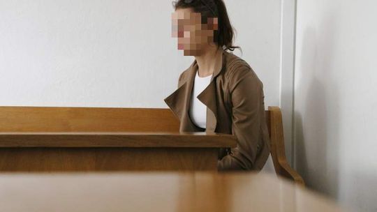 Napadła na uczennice razem z koleżankami. Pobiły, zabrały książki. Jest wyrok