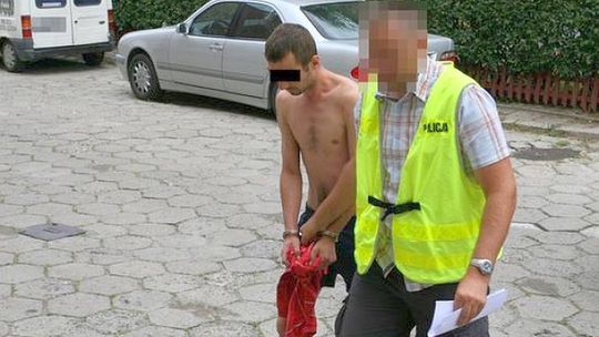 Napadli dwa razy przy ul. Wolskiej: Pobili i okradli przechodnia