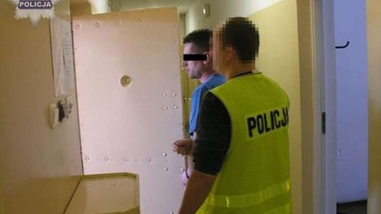 Napadli i zmusili do podpisania umowy na sprzedaż samochodu