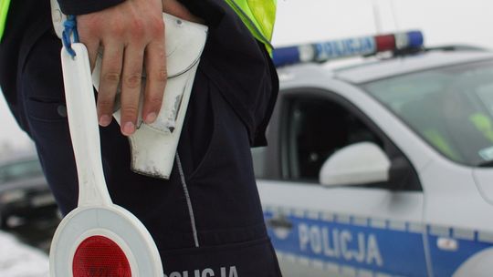 Napadli na policjantów w centrum miasta. \"Strzelaj, zabij jednego z nas!\"