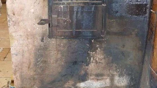 Napalił w piecu i położył się spać. Rano już nie żył 