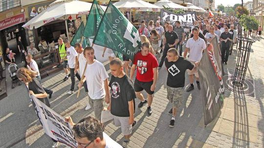 Narodowcy maszerowali przez Lublin (zdjęcia)