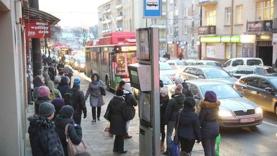 Narutowicza: Nie będzie zatoki przystankowej. "Trzeba też myśleć o pieszych"