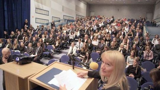 Nasi najlepsi uczniowie. Stypendia otrzymały 243 osoby (zdjęcia)