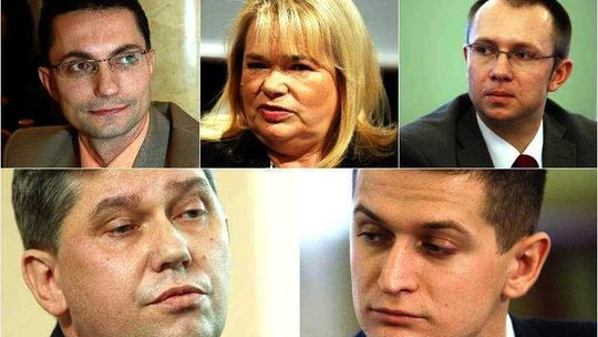 Nasi posłowie uciekają z Wiejskiej do samorządu