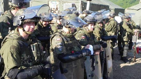 Nasi żołnierze w Kosowie w służbie dla pokoju (zdjęcia)
