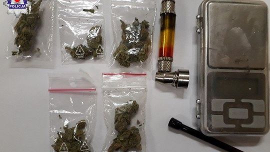 Nastolatek miał przy sobie marihuanę. Grozi mu więzienie