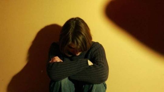 Nastolatka nękana i wyśmiewana w szkole? Rodzice poszli do sądu