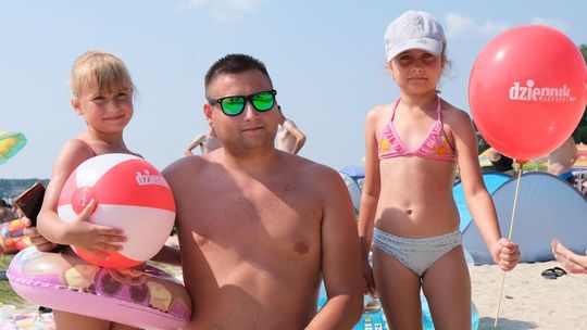 NASZA AKCJA. Choć żar lał się z nieba, dobrej zabawy w Okunince nad Jeziorem Białym nie zabrakło