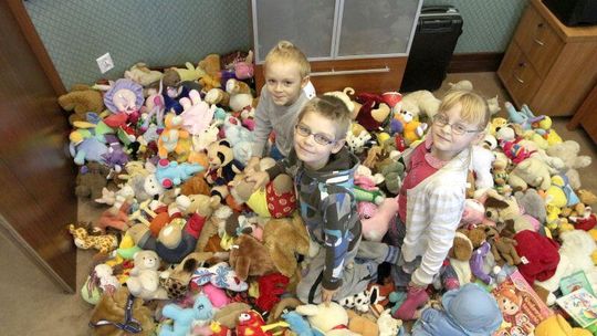 Nasza akcja: Jak miś rozdawał prezenty (zdjęcia)