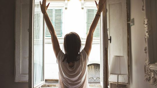 Naturalna klimatyzacja. Obniżamy temperaturę w domu 