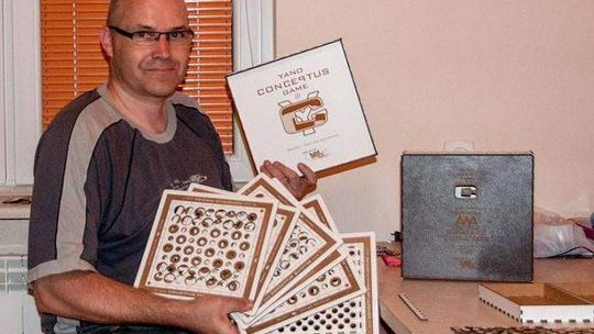 Nauczyciel wymyślił grę. Chce aby promowała Radzyń Podlaski