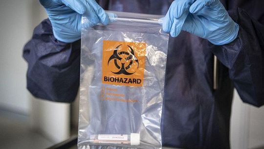 Nauczyciel z Dęblina zakażony koronawirusem. Uczniowie będą mieć lekcje online