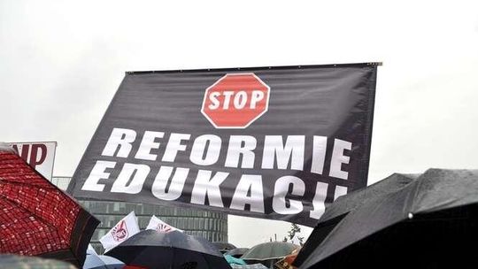 Nauczyciele chcą referendum w sprawie reformy oświaty. Będą zbierać podpisy