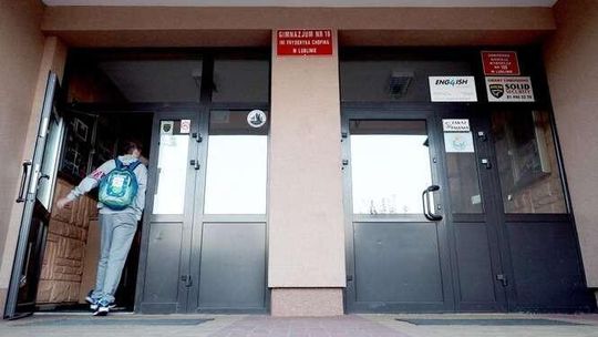 Nauczyciele gimnazjów zwierają szeregi. Zbiórka podpisów pod protestem przeciwko likwidacji szkół