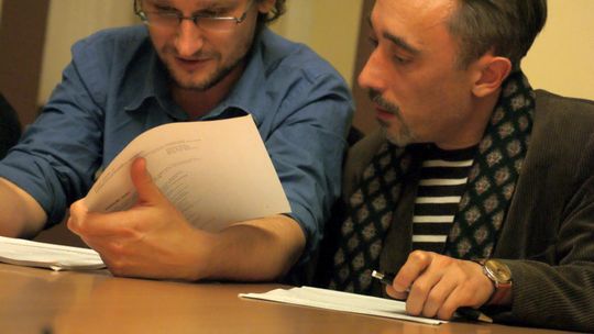 Naukowcy, artyści, dziennikarze, urzędnicy i przedsiębiorcy zagrają dla chorych