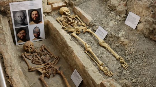 Naukowcy stworzyli rekonstrukcje twarzy XIII-wiecznych mieszkańców Chełma na podstawie czaszek znalezionych w trakcie badań archeologicznych na Górze Chełmskiej.