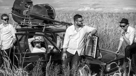 NeoKlez w Trzecim Księżycu