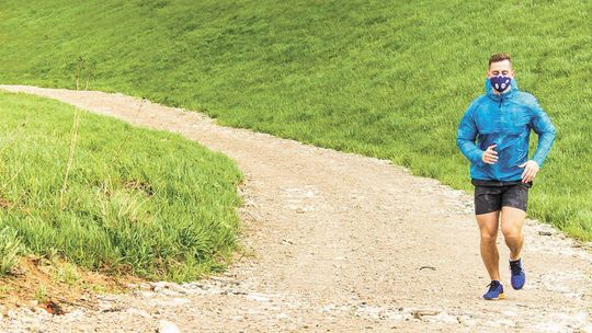 NFZ alarmuje. Smog zabija coraz więcej Polaków