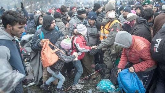 Nie bójcie się uchodźców. Nie przyjadą. Prezydent uspokaja mieszkańców