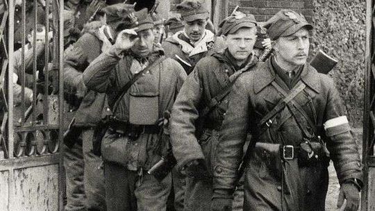 Nie byli aniołami, nie byli diabłami. P. Zychowicz o Żołnierzach Wyklętych