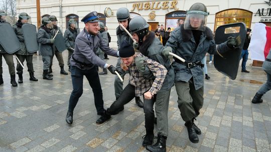 „Nie było wtedy Teleranka, tylko pan w ciemnych okularach”