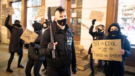 Nie chcą prawa Wina Plus. Niewielka pikieta pod biurem PiS w Lublinie