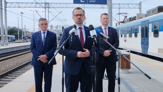 Nie chcą torów do megalotniska, a polityk PiS kusi pieniędzmi. Plus 20 procent za działkę