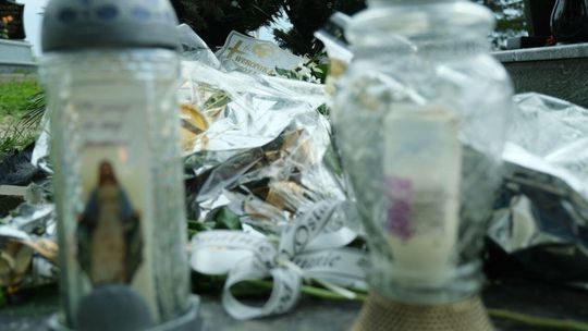 Nie chciała żyć bez księdza. Śledztwo ws. śmierci 17-latki zakończone