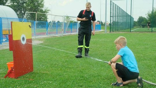 Nie dał rady Cezary Pazura, to na front walki z COVID-19 idą strażacy