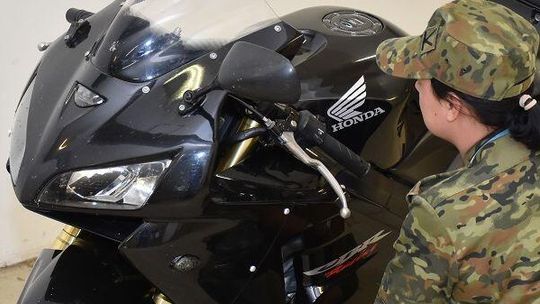 Nie dojechał na Ukrainę motocyklem. Honda miała przebite numery